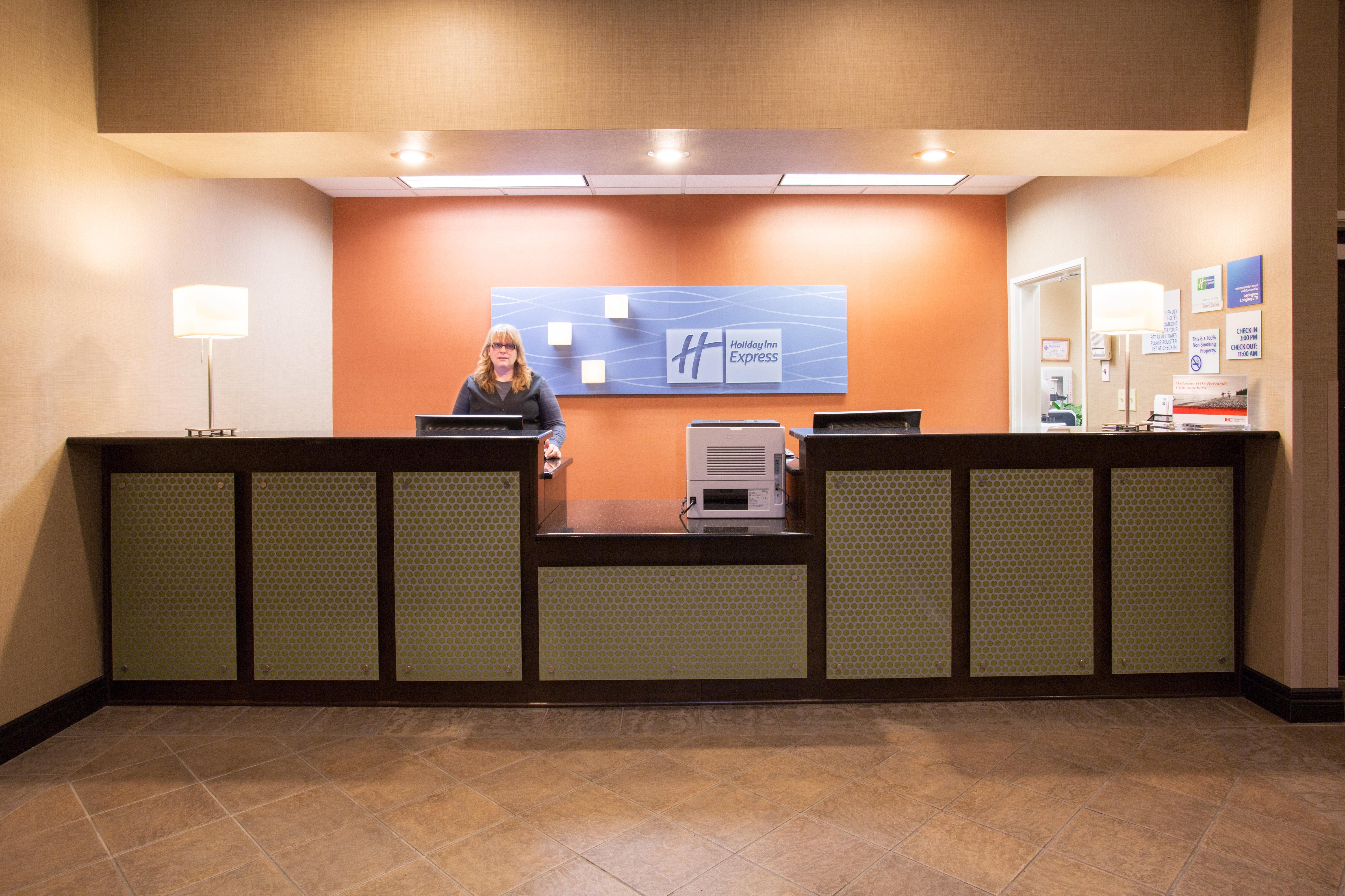 Holiday Inn Express Hotel & Suites Lexington By Ihg Ngoại thất bức ảnh