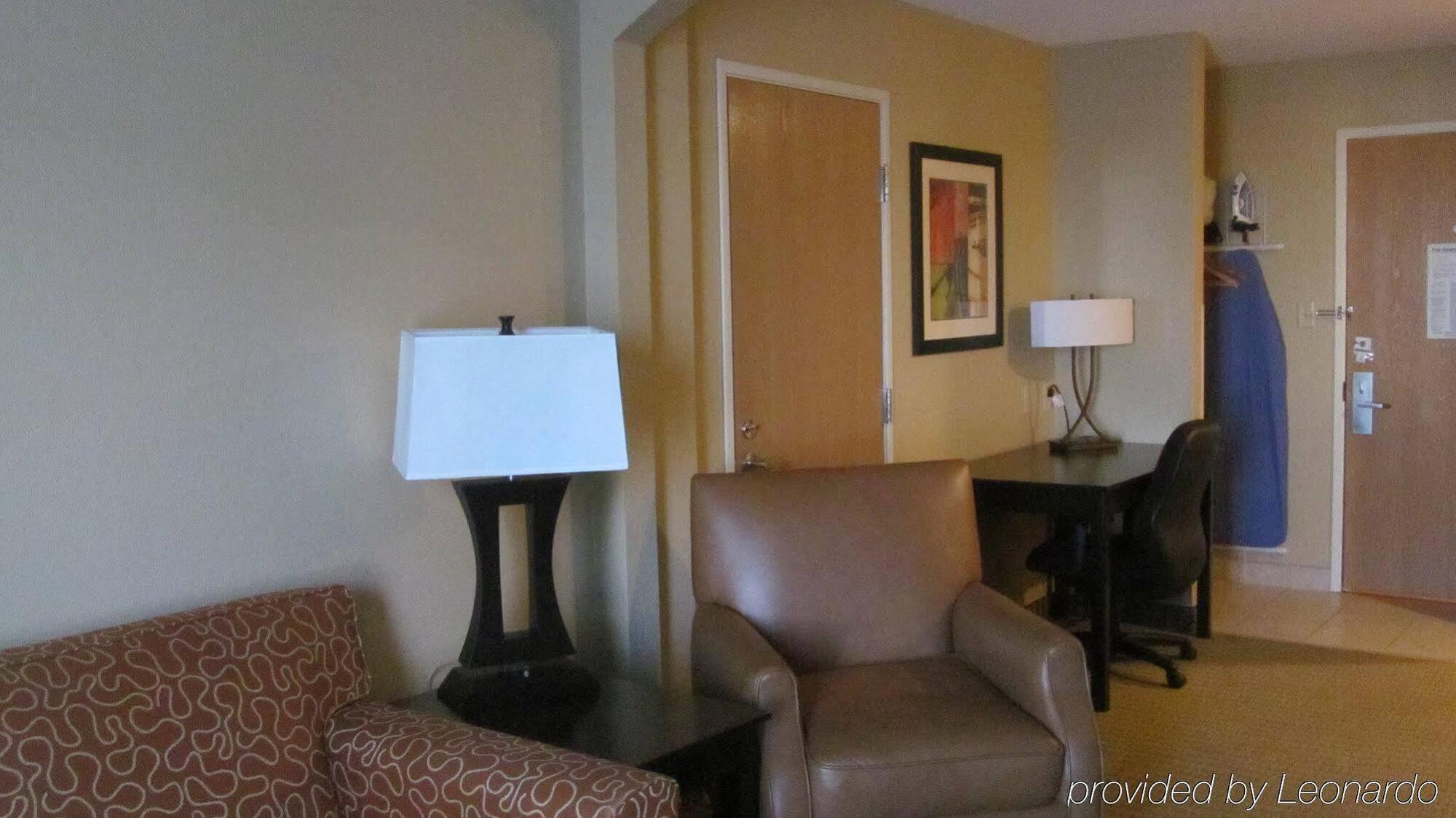 Holiday Inn Express Hotel & Suites Lexington By Ihg Ngoại thất bức ảnh